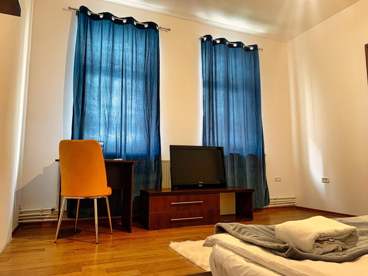 Апартаменты Londof Housing City Center Брашов Экстерьер фото
